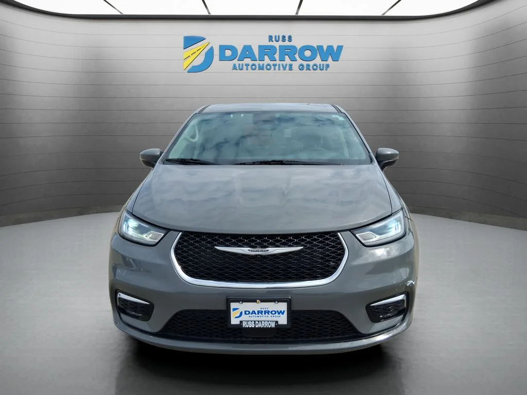 Used 2023 White Chrysler Touring L image 8