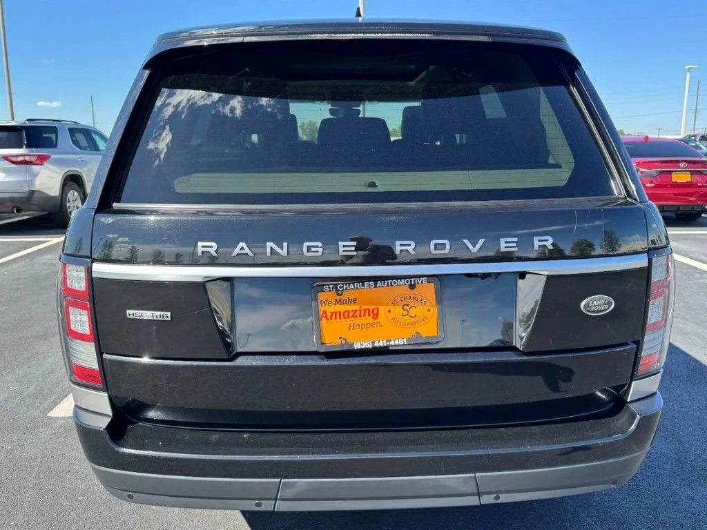 Used 2017 Santorini Black Land Rover HSE image 4