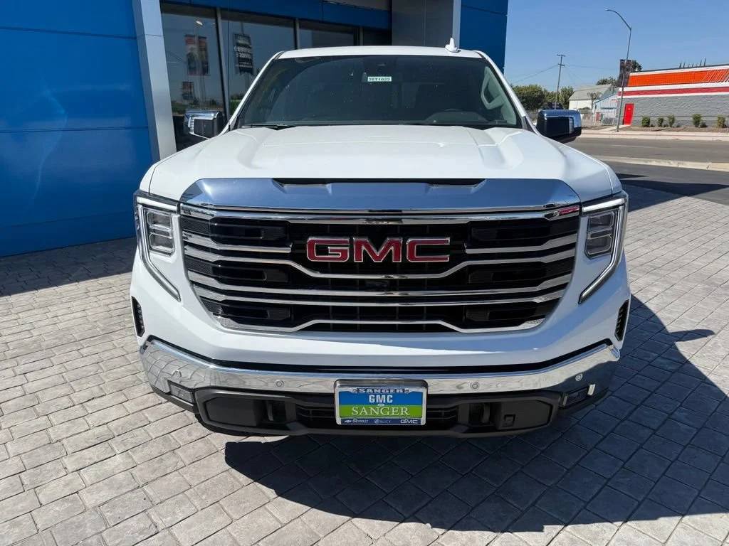 New 2026 Summit White GMC SLT image 3
