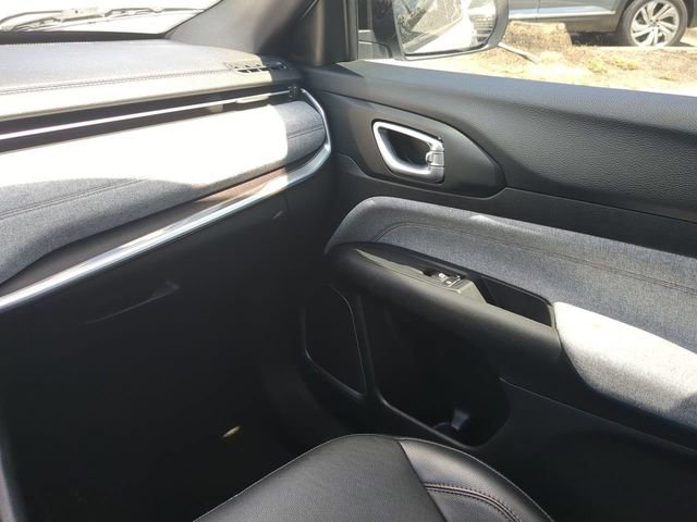 Certified Used 2023 White Jeep Latitude Lux image 19