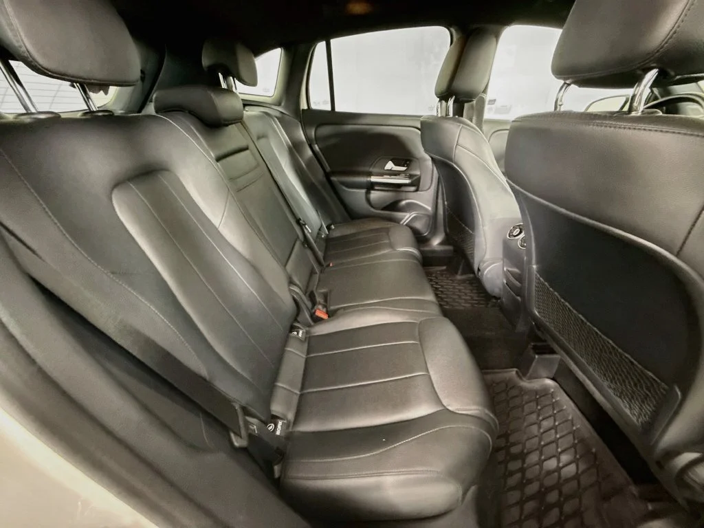 Used 2022 Polar White Mercedes-Benz GLA 250 image 22