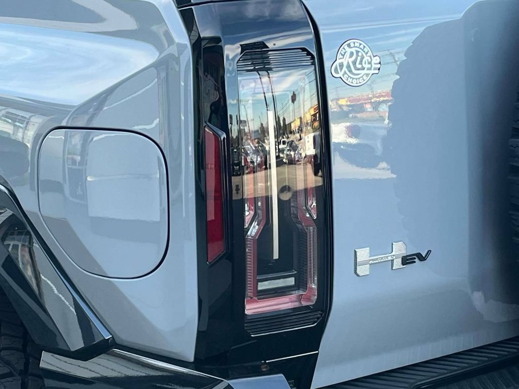 2024 GMC HUMMER EV 3X - Photo 10