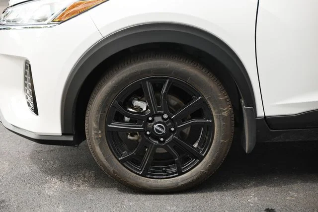 Used 2024 Fresh Powder Nissan SV image 10