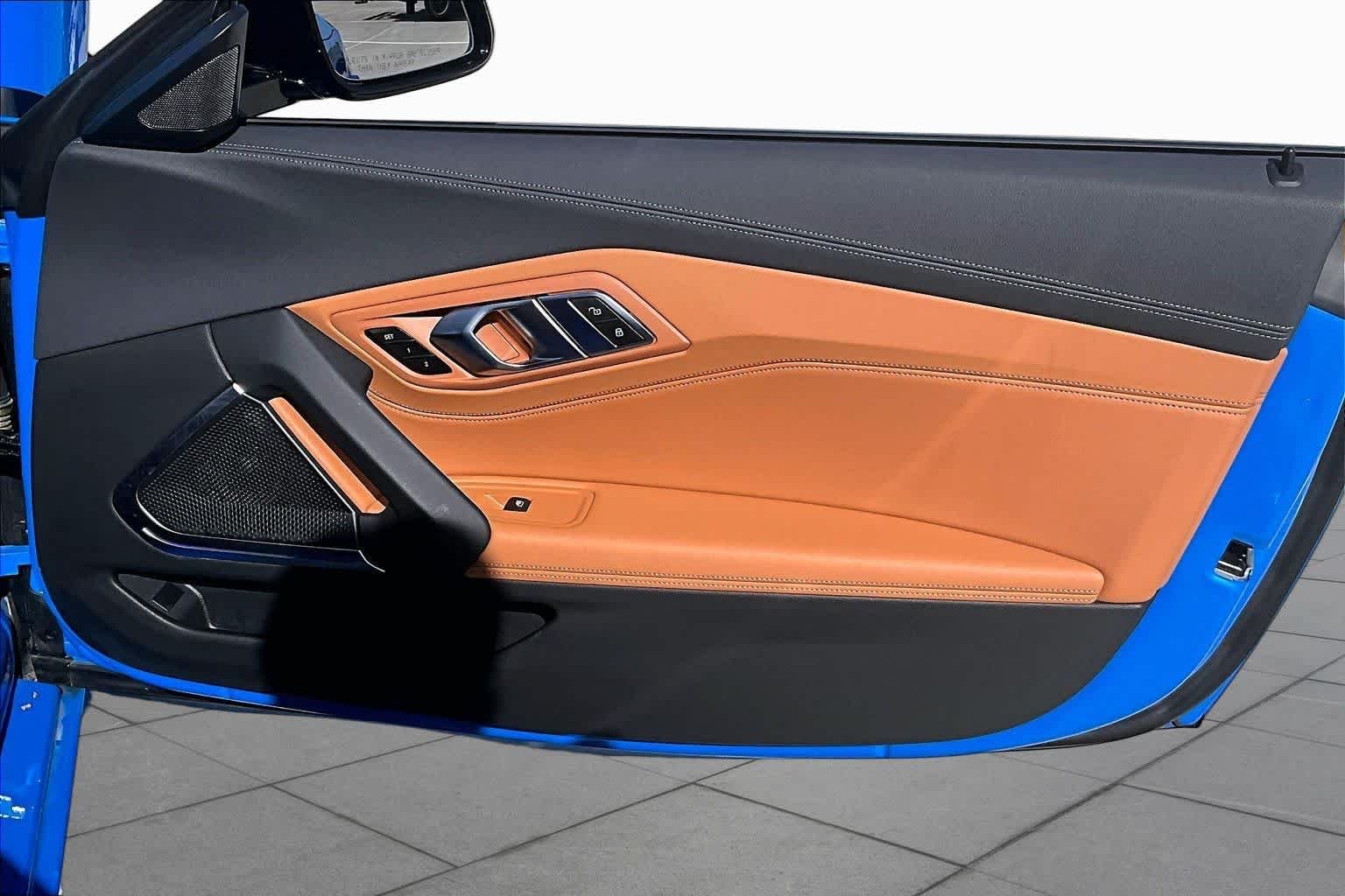 Used 2022 Misano Blue Metallic BMW sDrive30i image 21