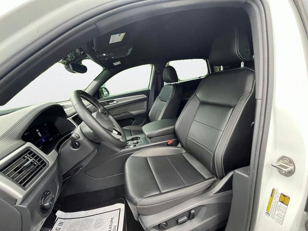 Used 2022 White Volkswagen 2.0T SE image 5