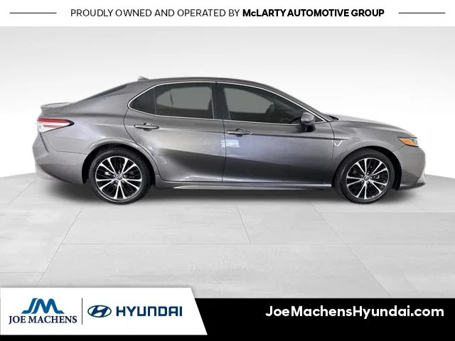 Used 2020 Gray Toyota SE image 4
