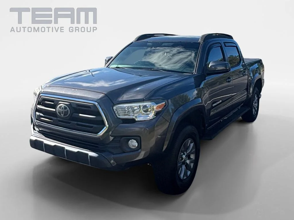 Used 2019 Gray Toyota SR5 image 3