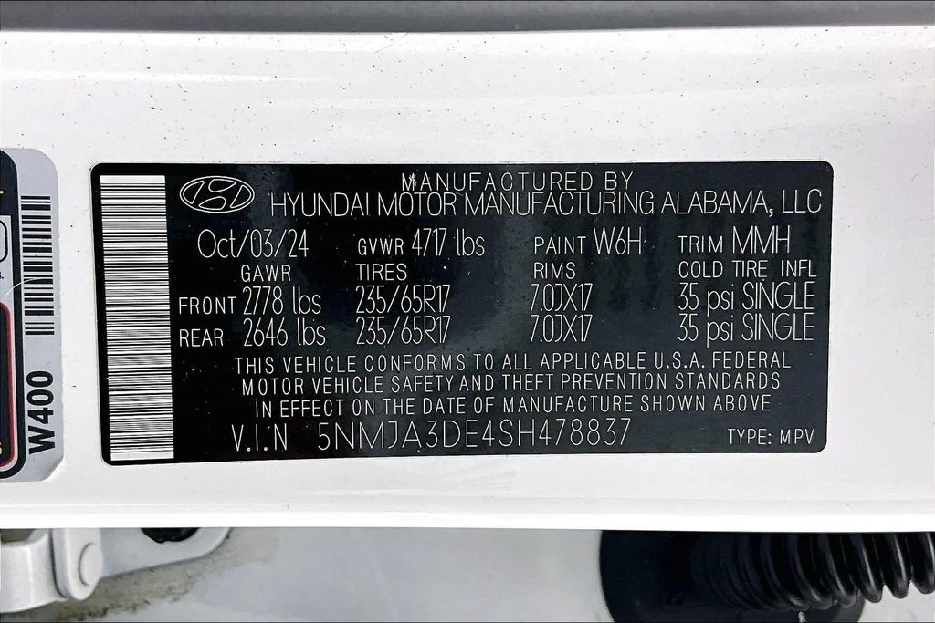 Certified Used 2025 White Pearl Hyundai SE image 35