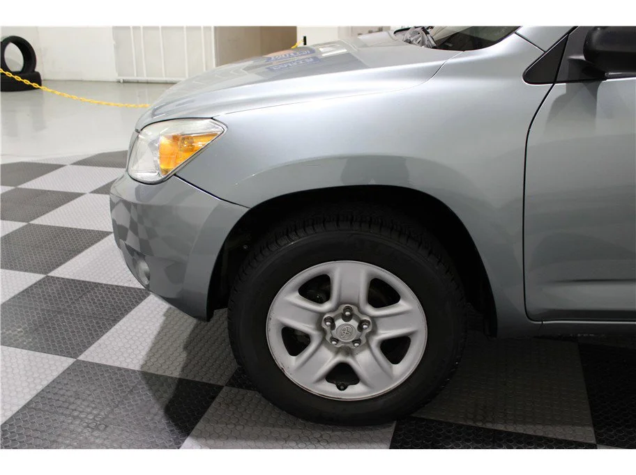 Used 2006 Green Toyota Base image 9