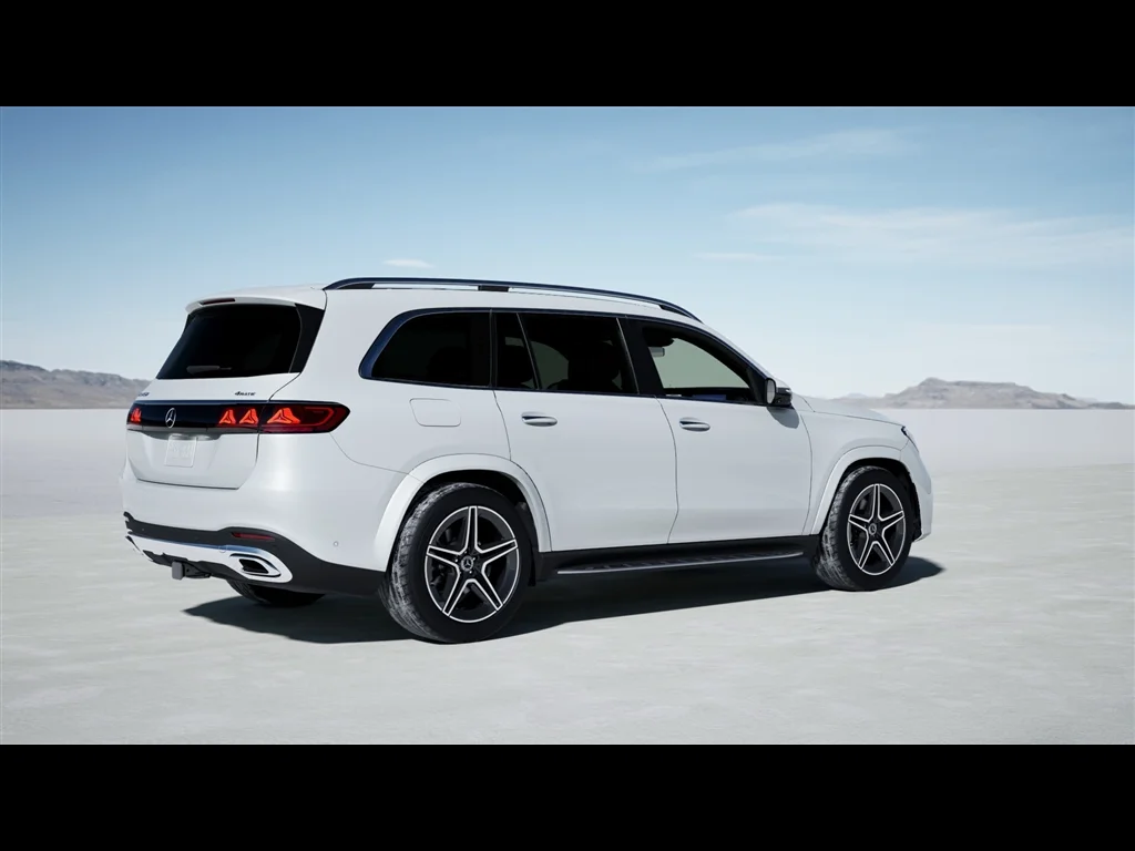 New 2027 MANUFAKTUR Moonlight White Metallic Mercedes-Benz GLS 450 image 15