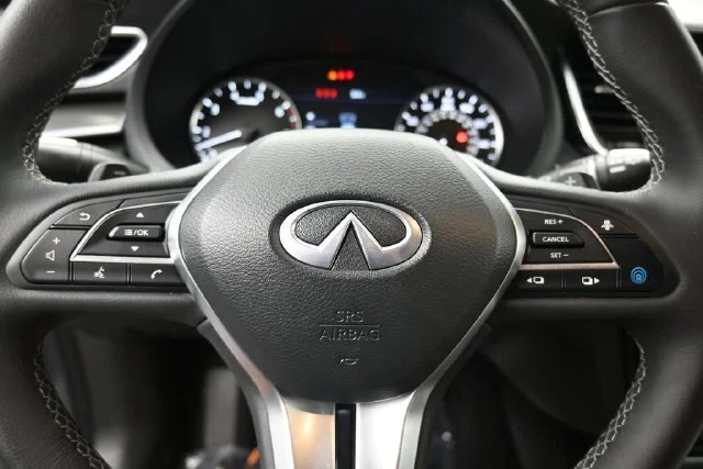 Used 2023 Gray INFINITI LUXE image 17