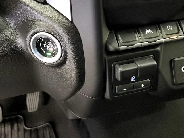 Used 2023 Blue Chevrolet Custom image 25