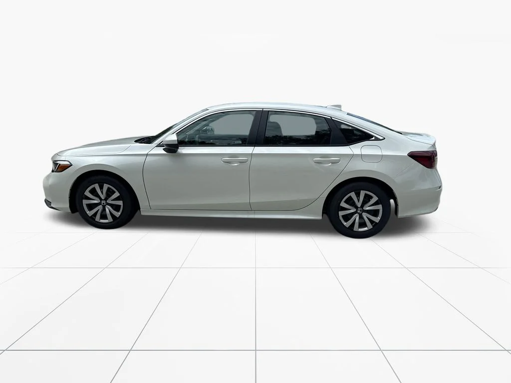 Used 2026 Solar Silver Metallic Honda LX image 4