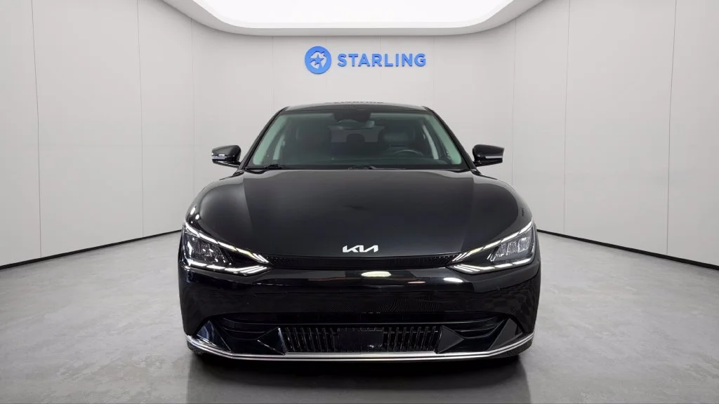 Used 2024 Black Kia Wind image 17
