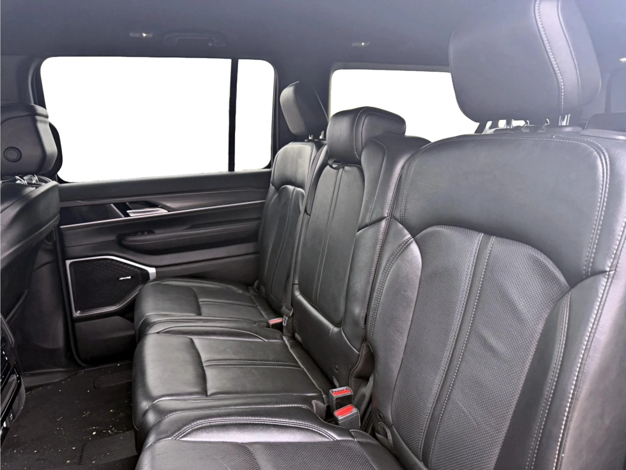 Used 2024 Baltic Gray Metallic Clearcoat Jeep Series II image 14
