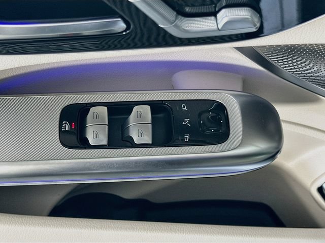 New 2027 MANUFAKTUR Moonlight White Metallic Mercedes-Benz CLE 53 AMG® image 49