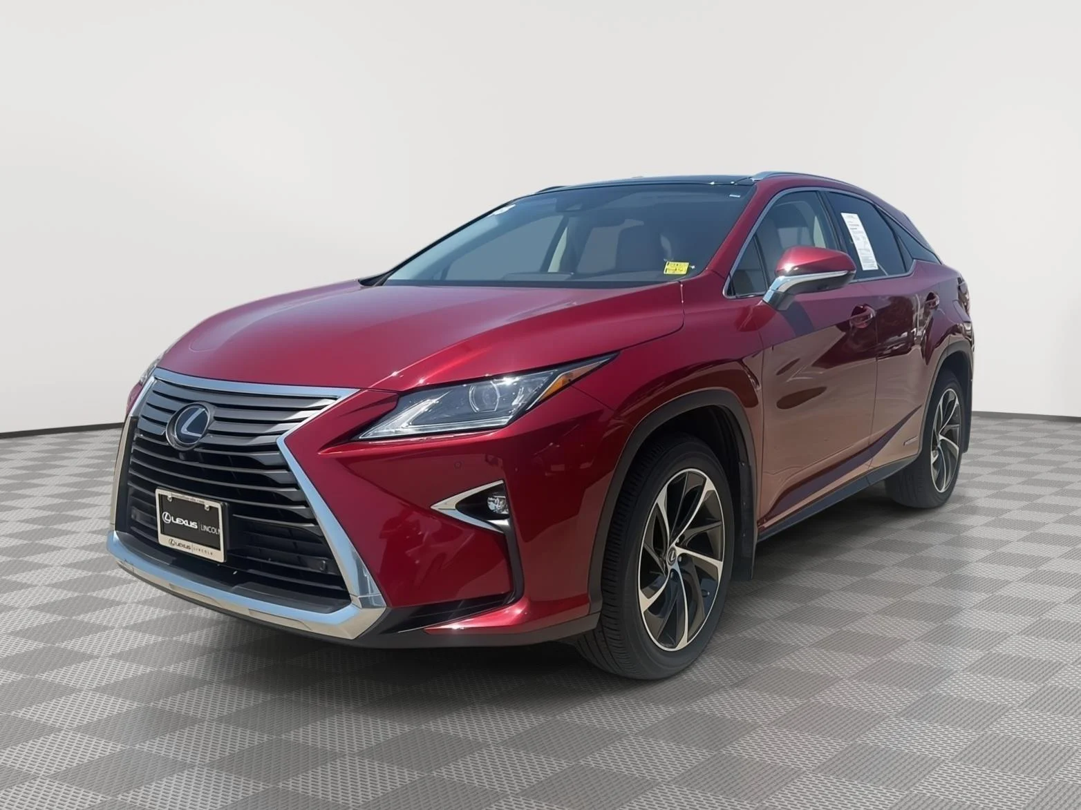 Used 2018 Matador Red Mica Lexus  image 3