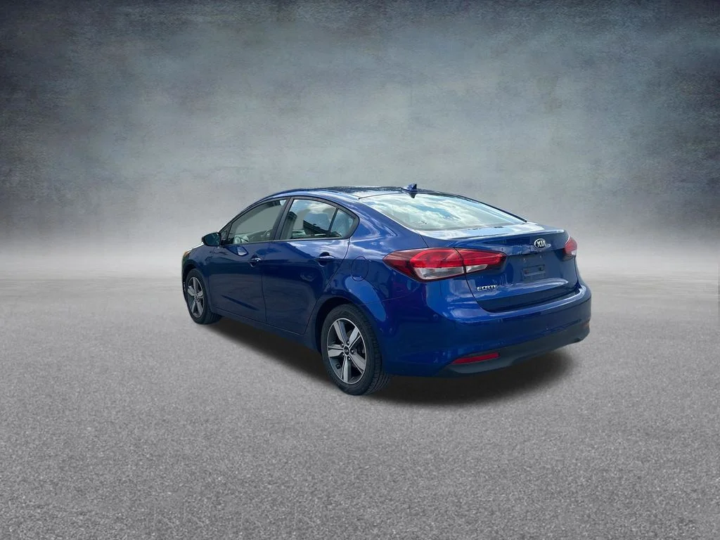 Used 2018 Blue Kia LX image 3