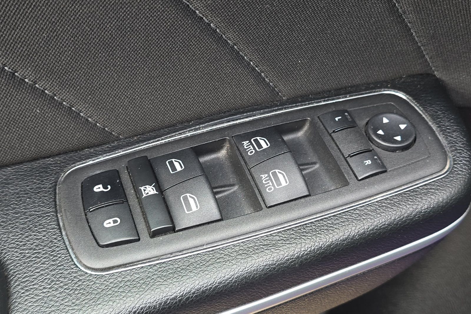 2023 Dodge Charger R/T - Photo 12
