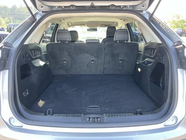 Used 2024 Silver Ford SEL image 18