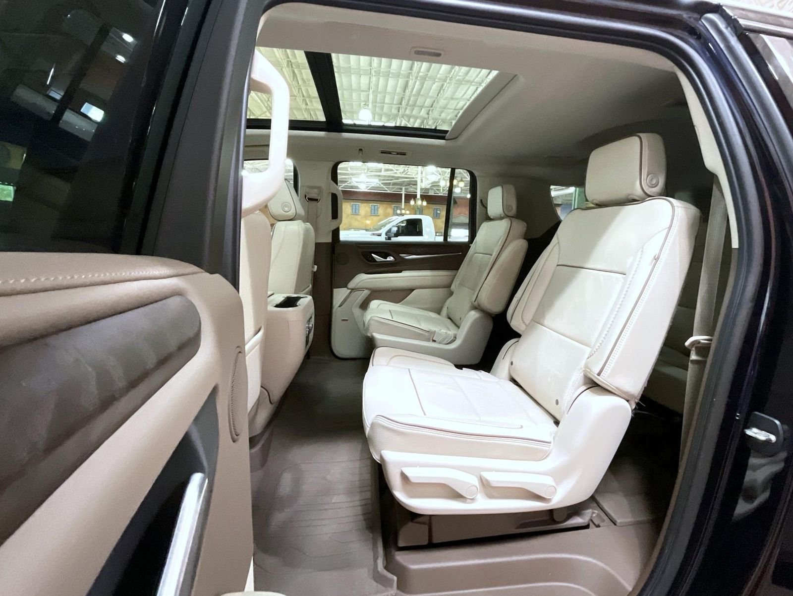 Used 2023 Blue GMC Denali image 19