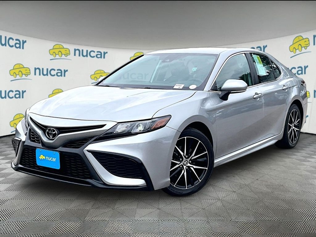 Used 2024 Silver Toyota SE image 3