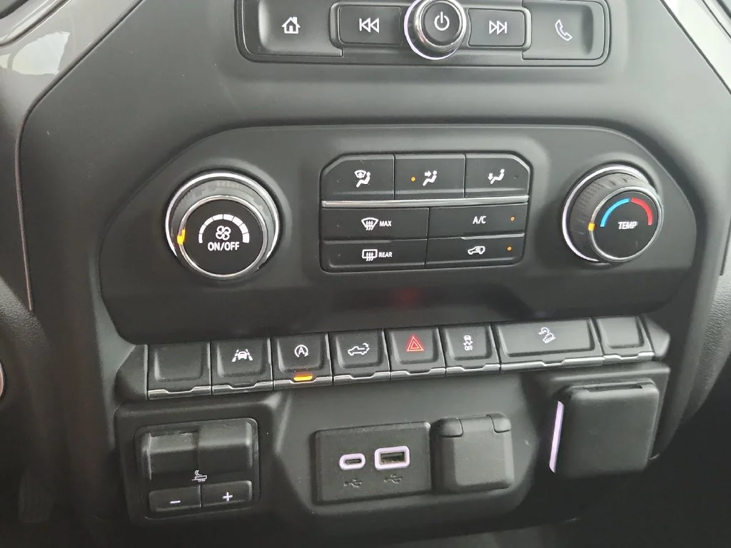 Used 2024 White Chevrolet Custom Trail Boss image 19