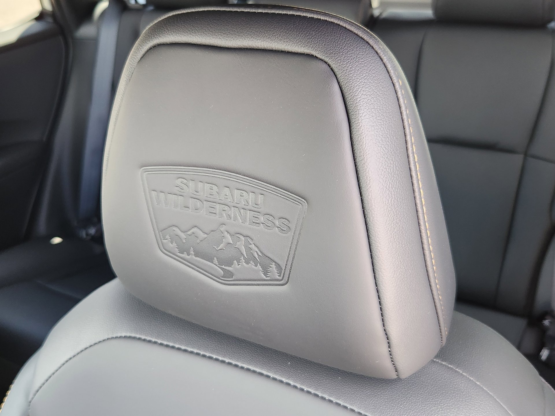 New 2026 CRYSTAL WHITE PEARL Subaru Wilderness image 11