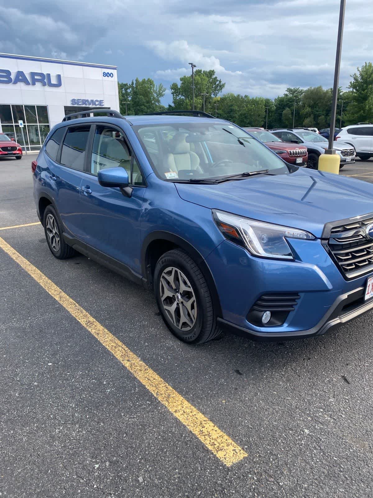 Used 2022 Horizon Blue Pearl Subaru Premium image 4