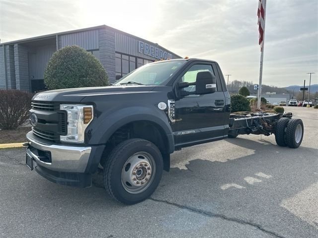 2019 Ford F-550 XL 4x4 Regular Cab 205-In DRW's photo