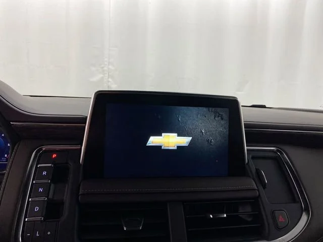 2023 Chevrolet Suburban Z71 - Photo 9