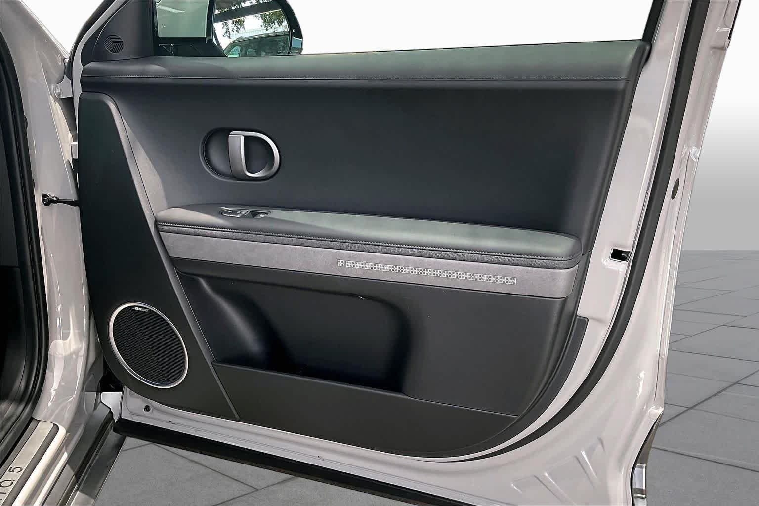 Certified Used 2025 Cyber Gray Hyundai Limited image 22