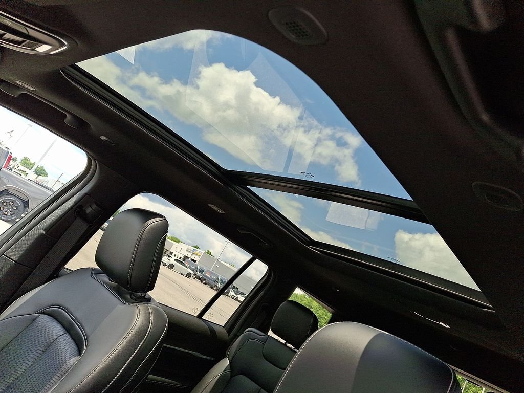New 2026 Fathom Blue Pearlcoat Jeep Limited image 11