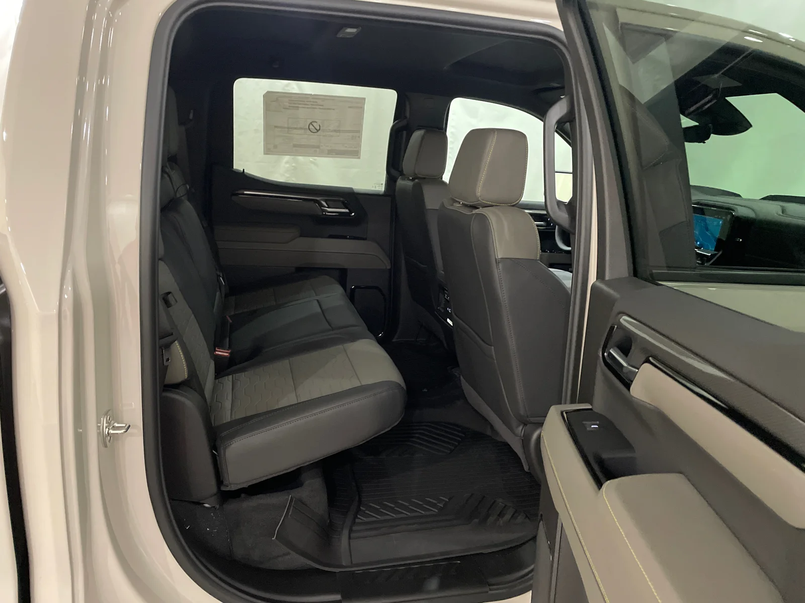 Used 2026 Tan Chevrolet ZR2 image 29