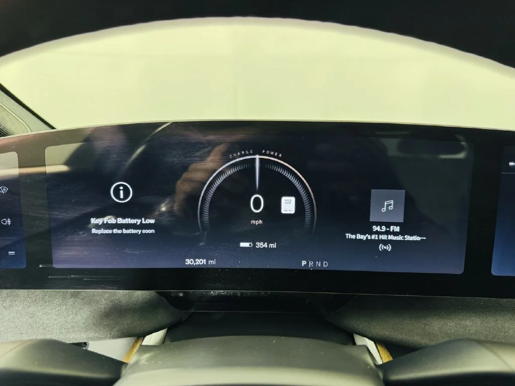 Used 2022 Black Lucid Grand Touring image 10