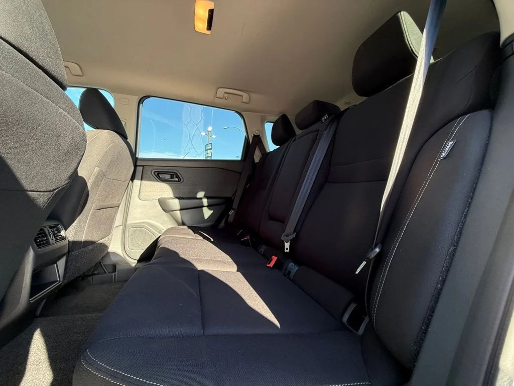 Used 2023 White Nissan S image 33