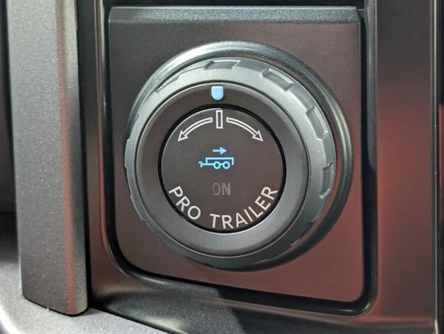 New 2026 Carbonized Gray Metallic Ford XLT image 39