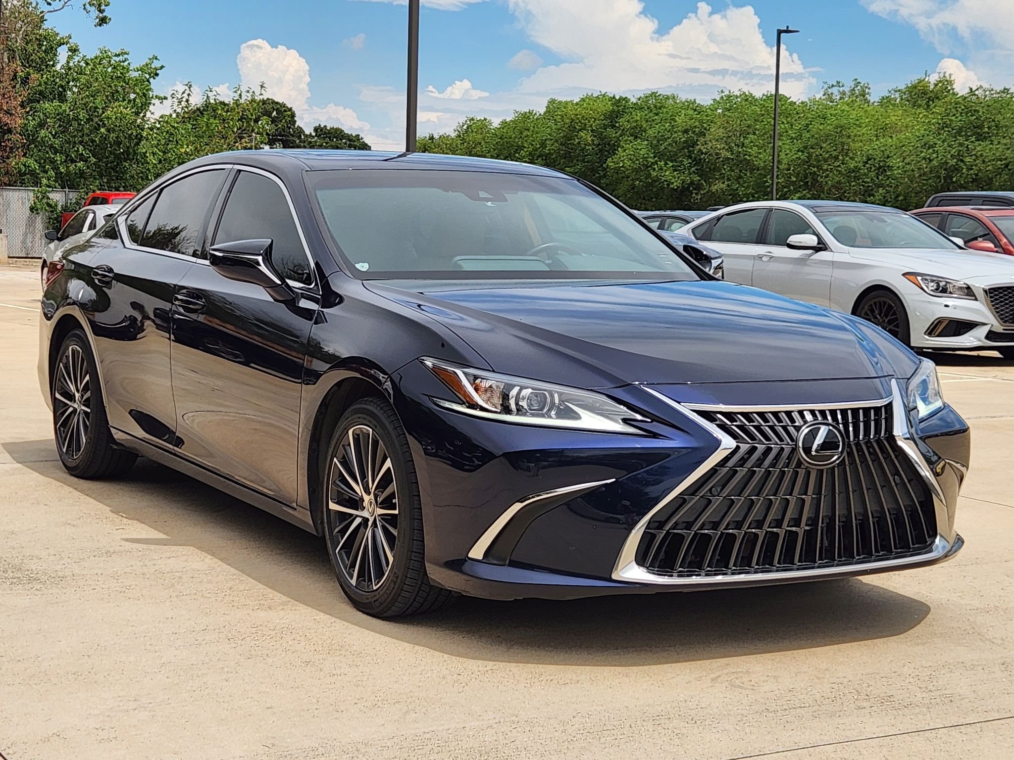 Used 2022 Nightfall Mica Lexus Base image 3