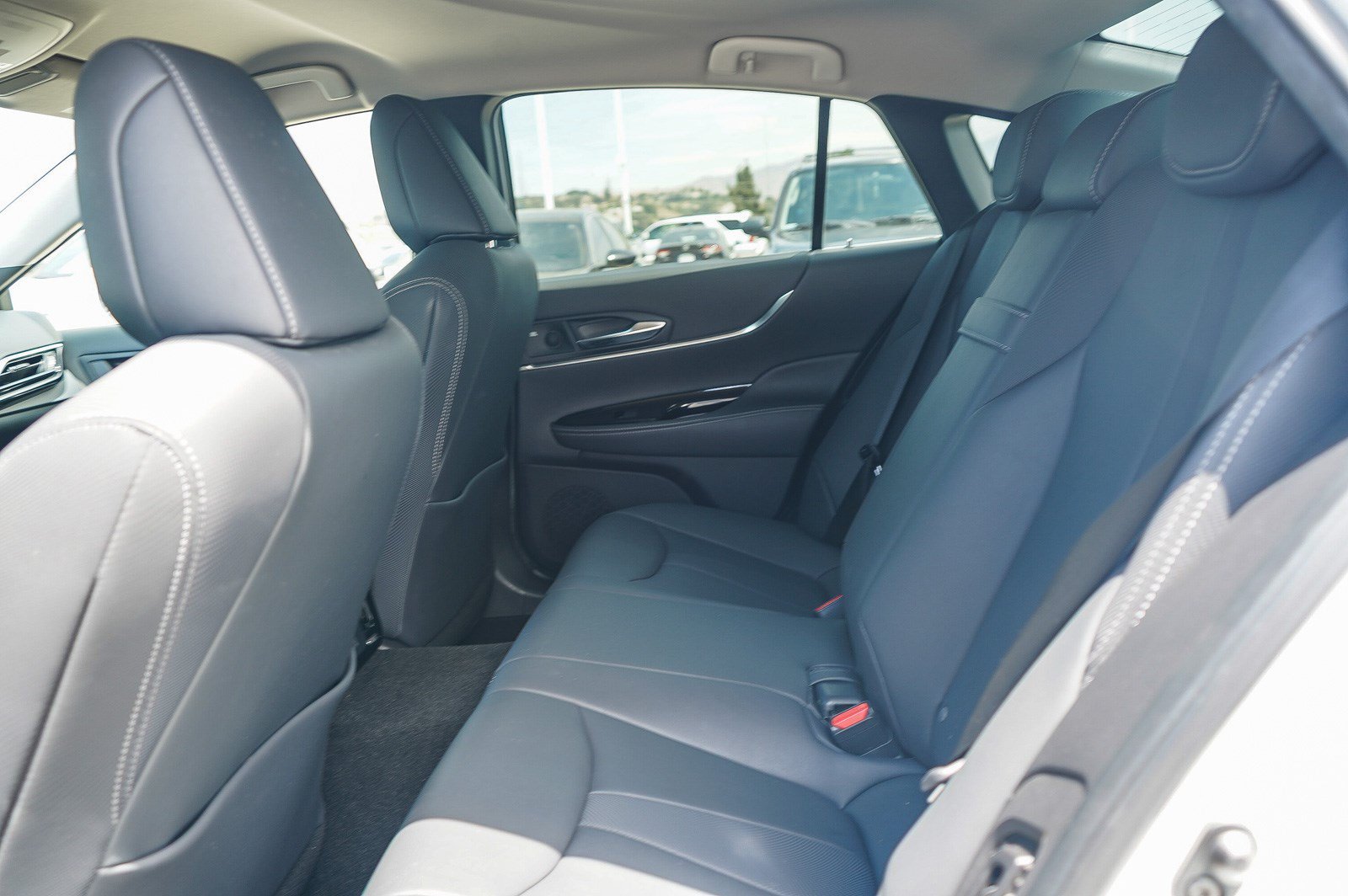 Certified Used 2022 Oxygen White Toyota XLE image 17
