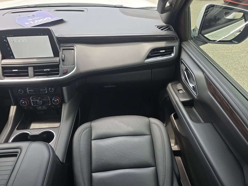 Used 2023 White Chevrolet Z71 image 15