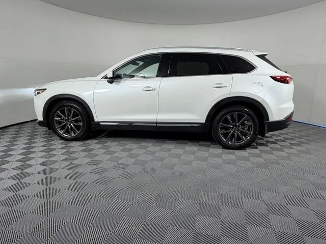 Used 2020 Snowflake White Pearl Mazda Signature image 4