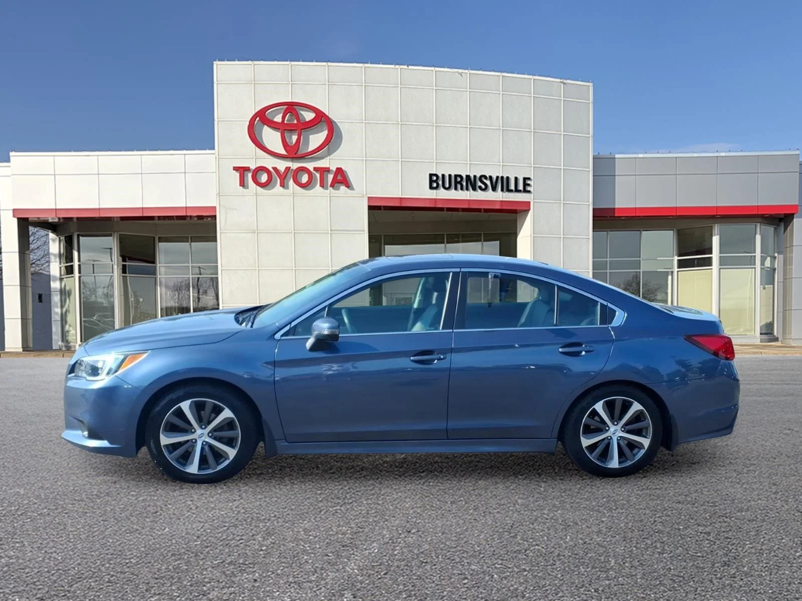 Used 2017 Blue Subaru 2.5i image 7