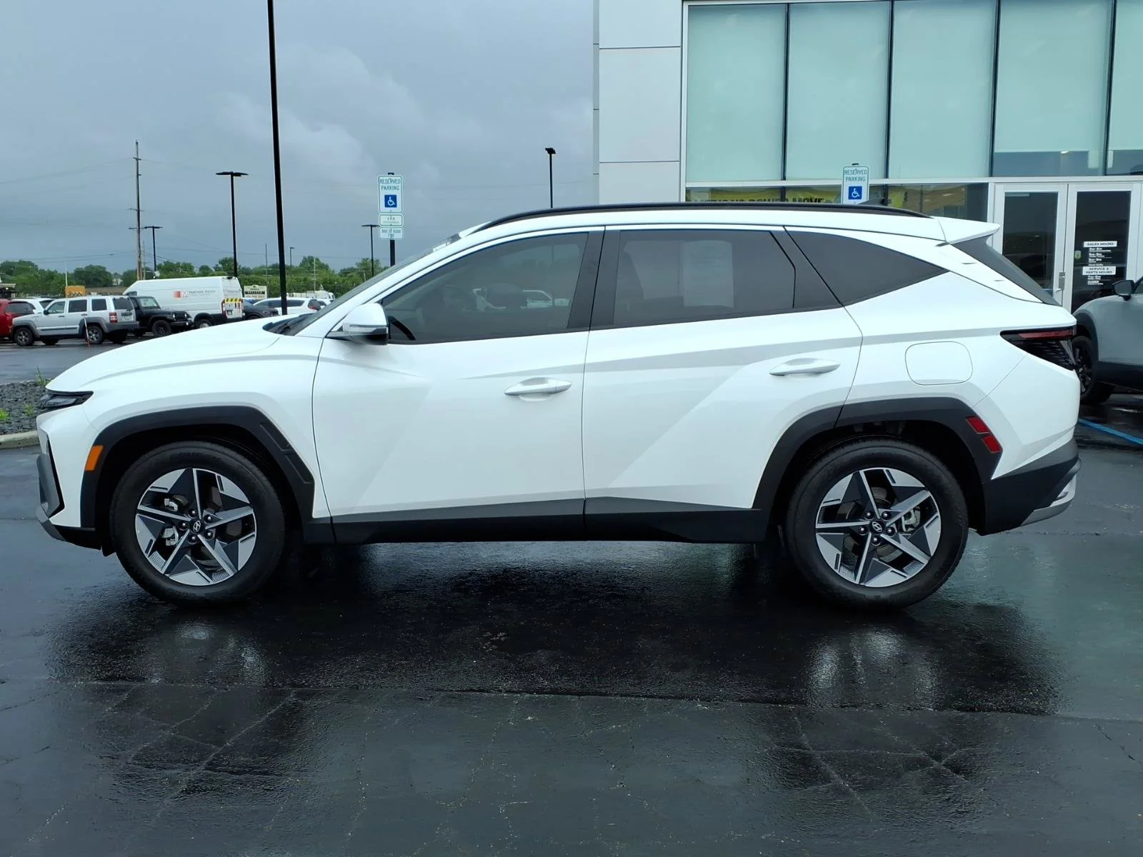 Used 2025 White Pearl Hyundai SEL Convenience image 5