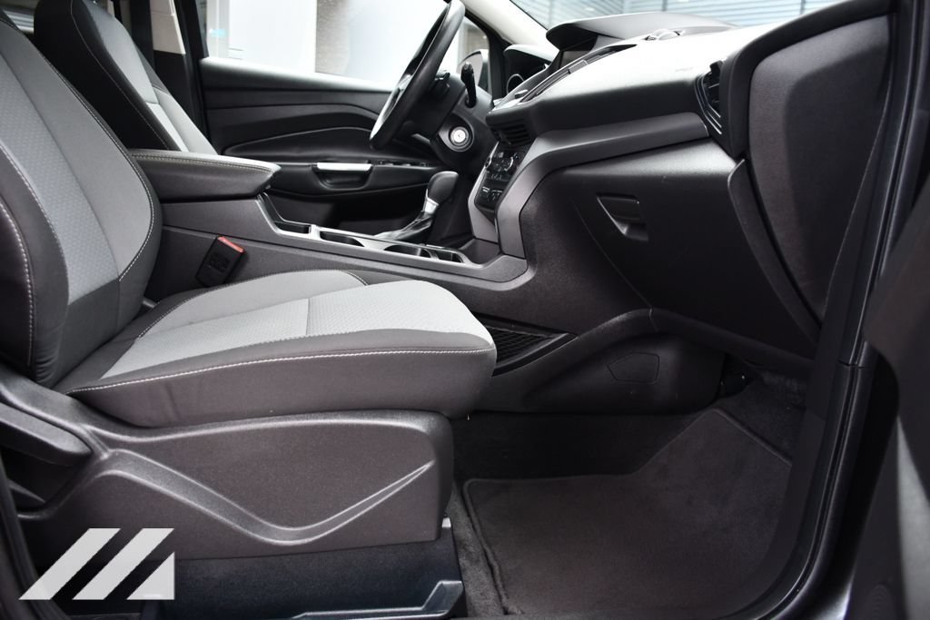 Used 2017 Gray Ford SE image 26