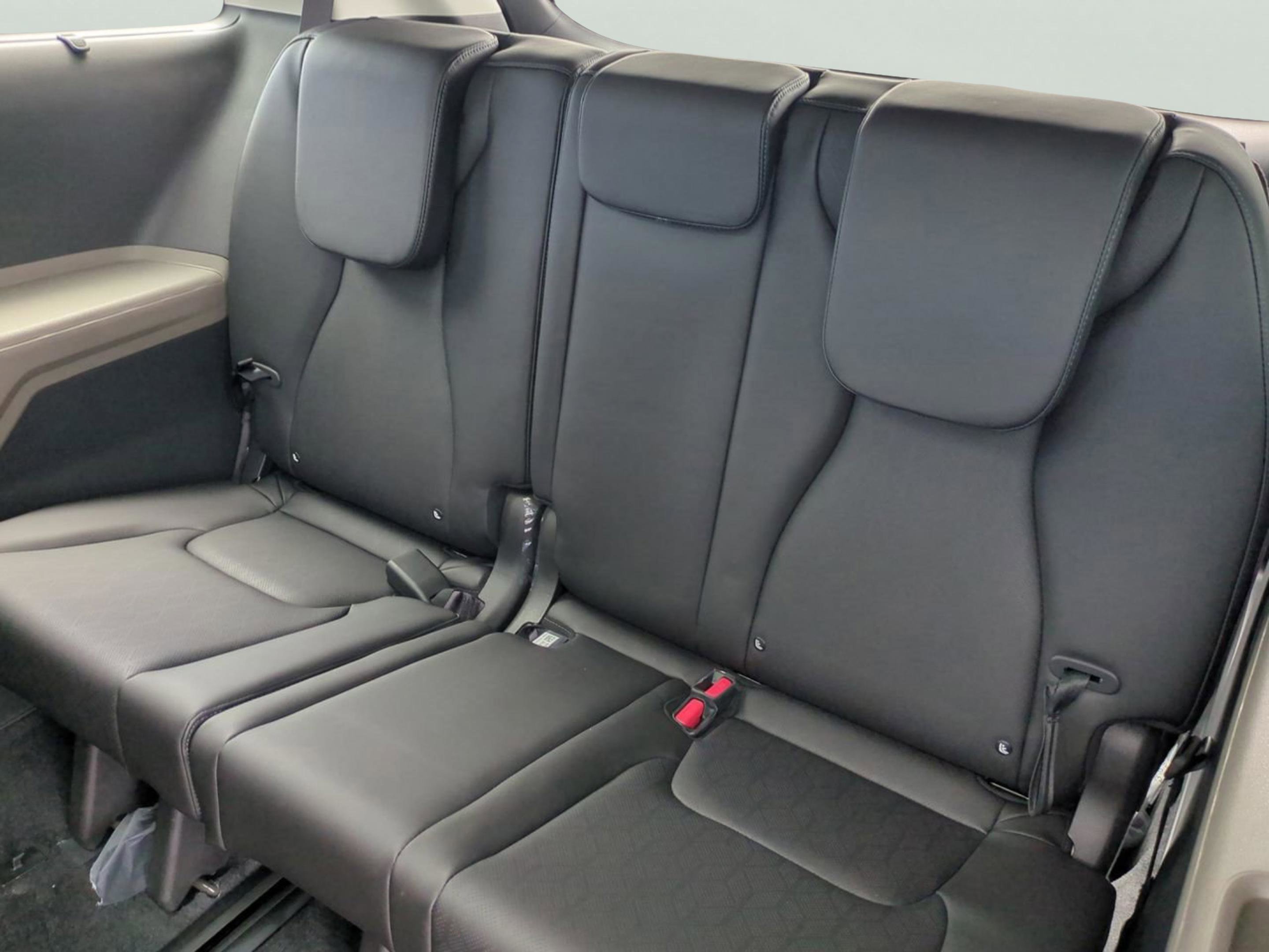 2026 Kia Carnival SX - Photo 16