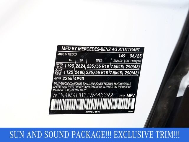Used 2026 Polar White Mercedes-Benz GLB 250 image 38