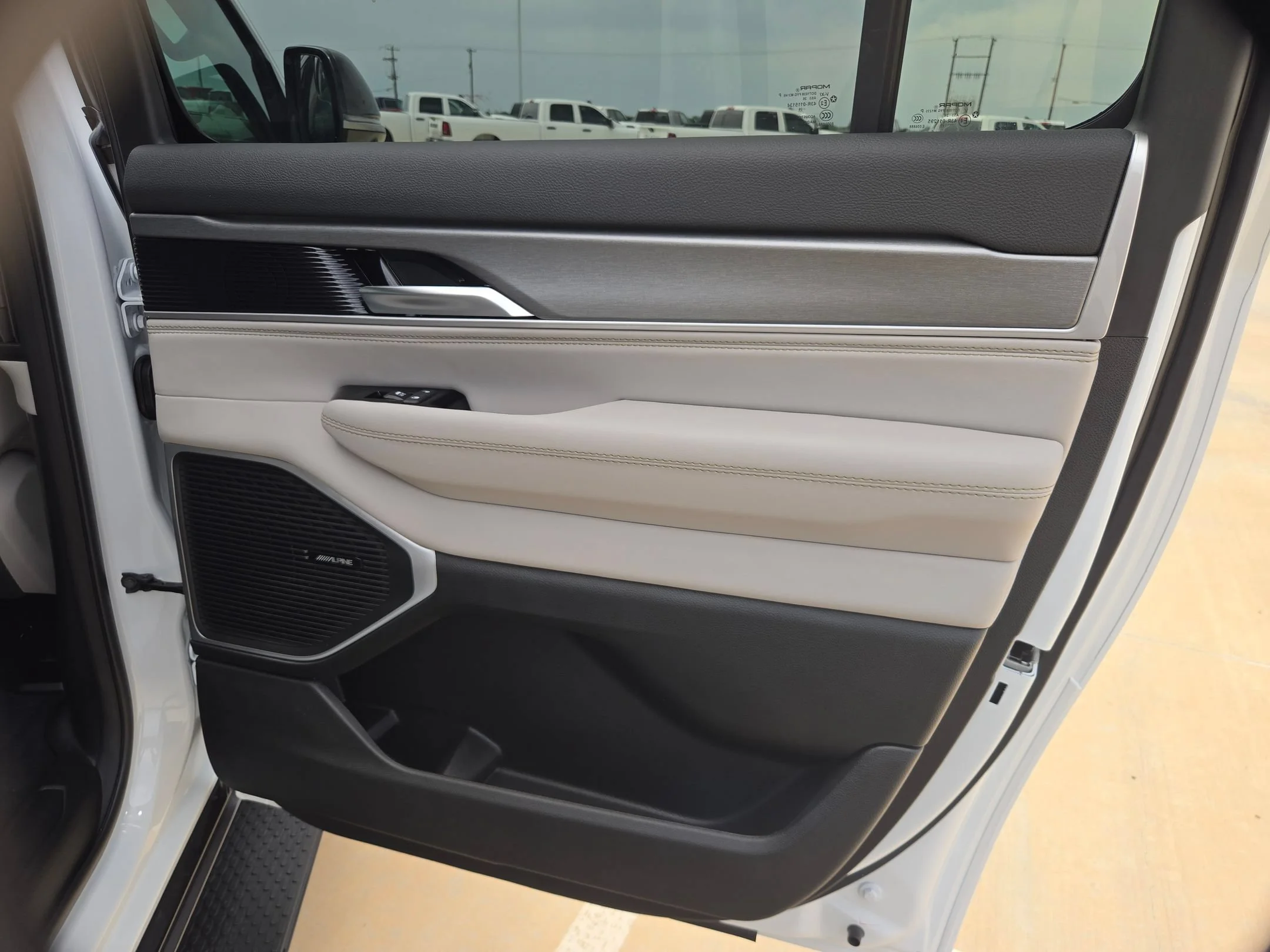 New 2026 Bright White Clearcoat Jeep  image 23