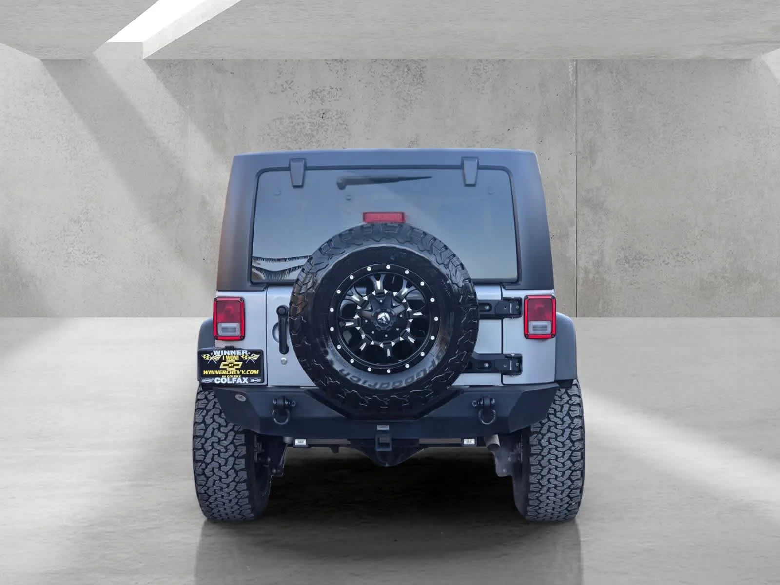 Used 2014  Jeep Rubicon image 5
