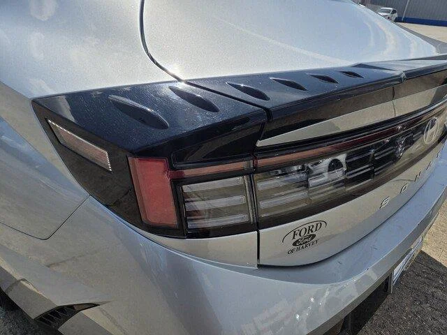 Used 2025 Aero Silver Hyundai SEL image 28
