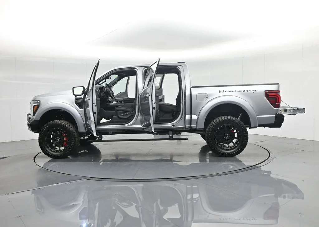 New 2025 Iconic Silver Metallic Ford Lariat image 45
